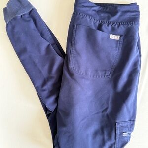 Women’s FIGS scrub pants